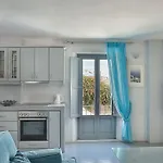 Dakoronia Villa Fira (Santorini)