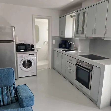 Dakoronia Fira (Santorini)