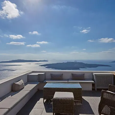 Villa Dakoronia Fira (Santorini)