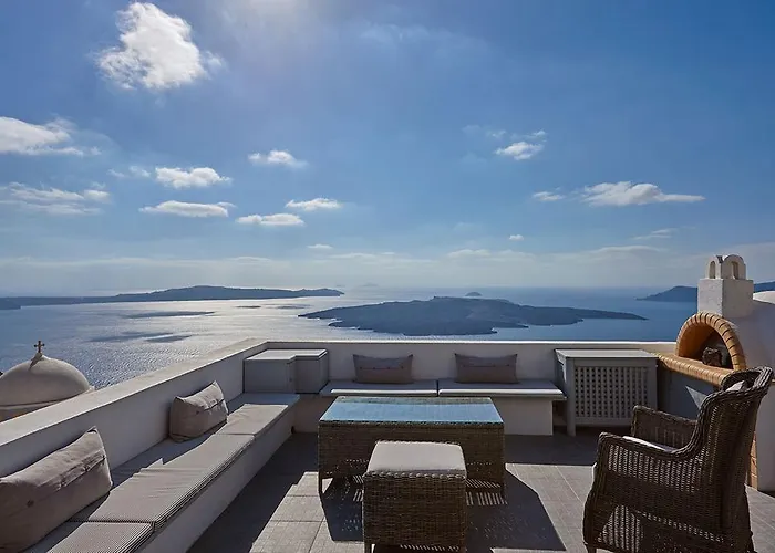 Villa Dakoronia Fira (Santorini)